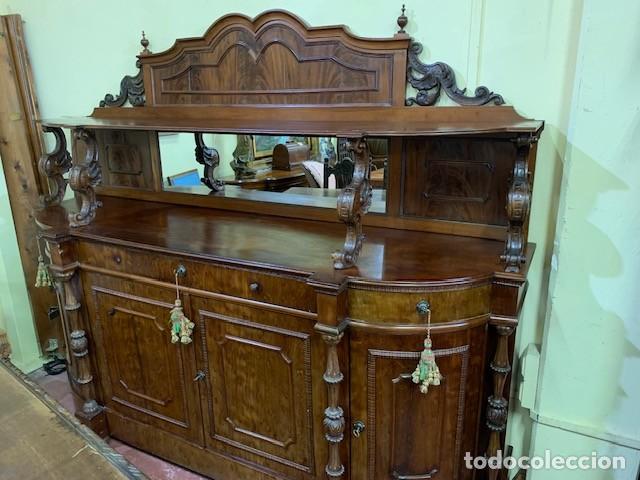 Segunda Mano: Aparador victoriano con altillo madera de caoba