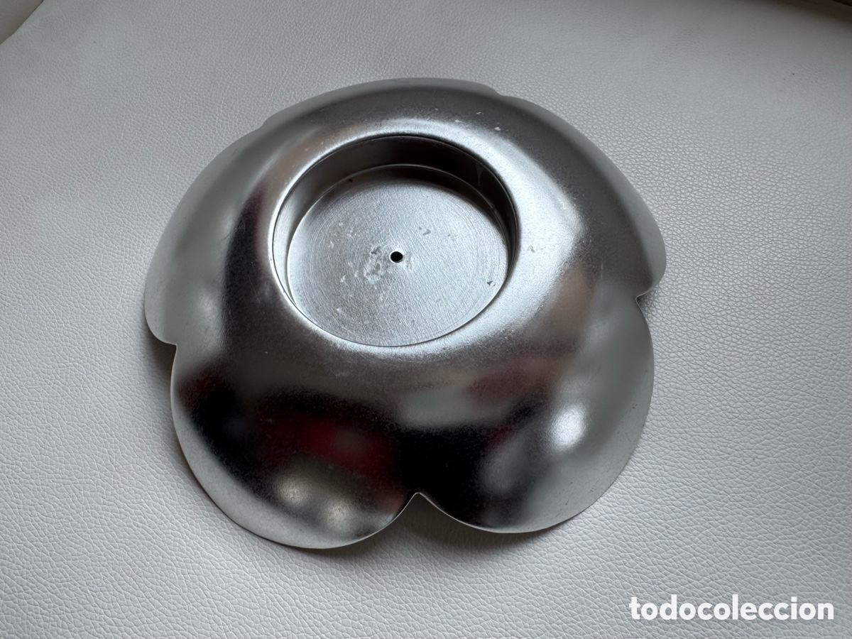 Segunda mano: CANDELABRO PORTAVELAS MET&Aacute;LICO - Foto 1