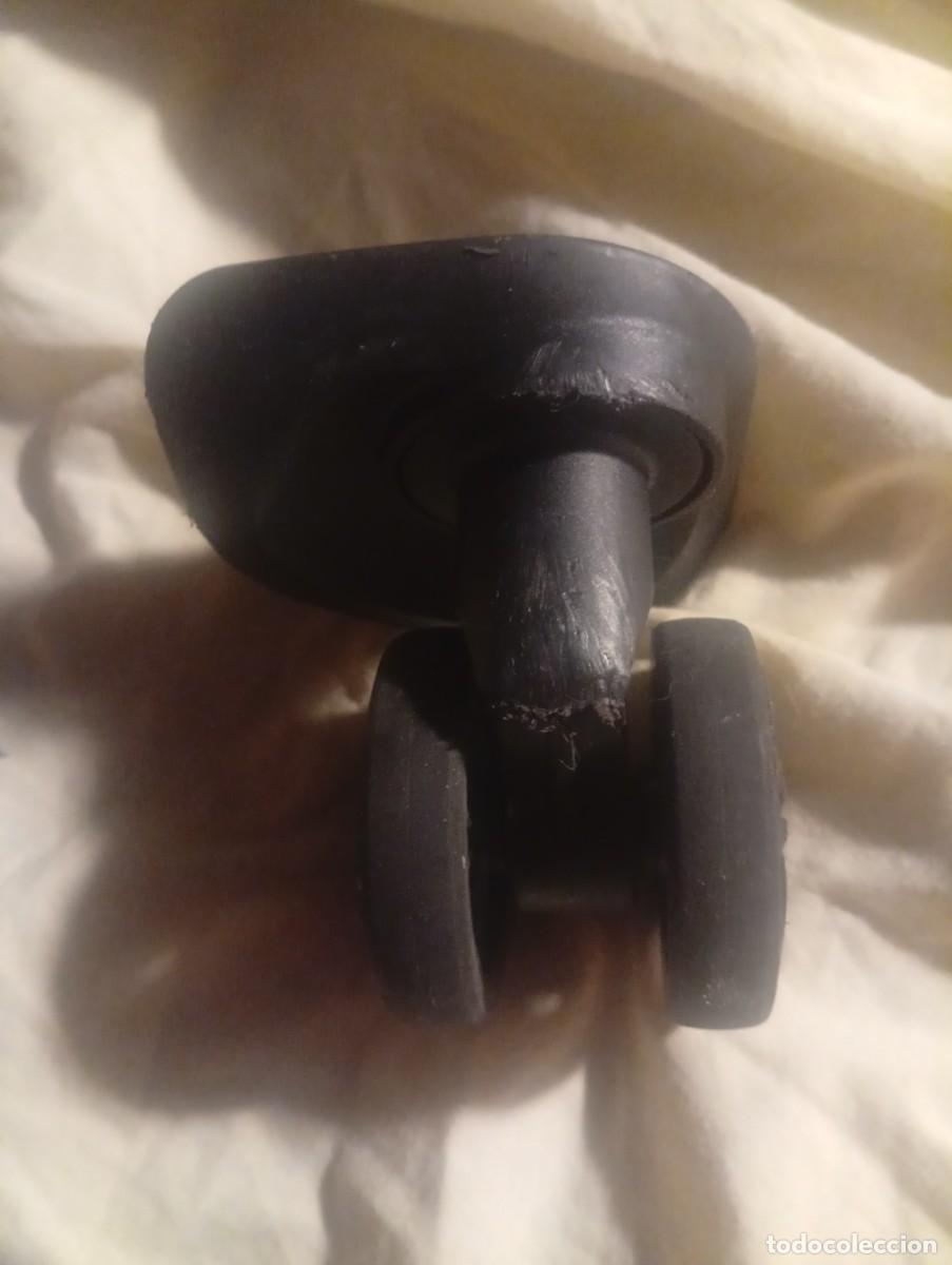 Segunda mano: Rueda de maleta.............. - Foto 4