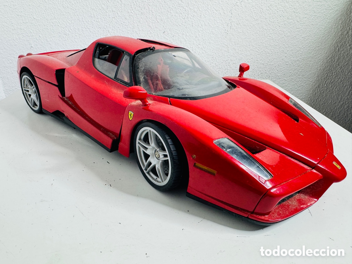 Segunda Mano: Ferrari Enzo rojo 1:10 Planeta Agostini 47 cm Incompleto