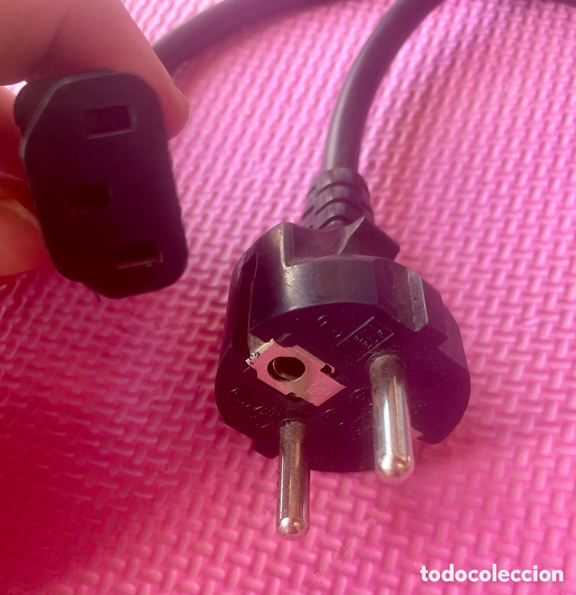 Segunda Mano: Cable de Alimentaci&oacute;n PC / Monitor Extra Largo (2,40 m) - Schuko a C13