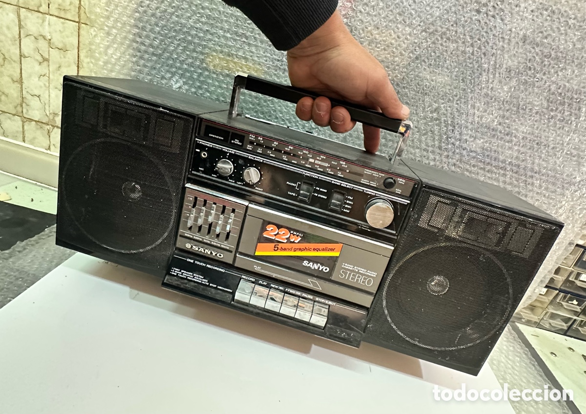 Segunda Mano: Antiguo Radio Cassette Sanyo Negro Est&eacute;reo