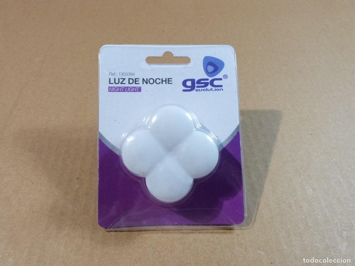 Segunda Mano: Lampara de posicion para enchufe Luz de Noche con forma de trebol GSC Evolution - 1W 230V ( Nueva )