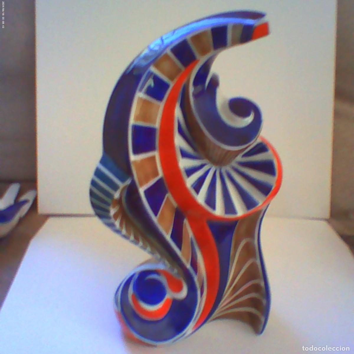 Seconda Mano: figura sargadelos, 26 cm longitud,/altura 14 cm ancho y 856 gr de peso (buen estado)