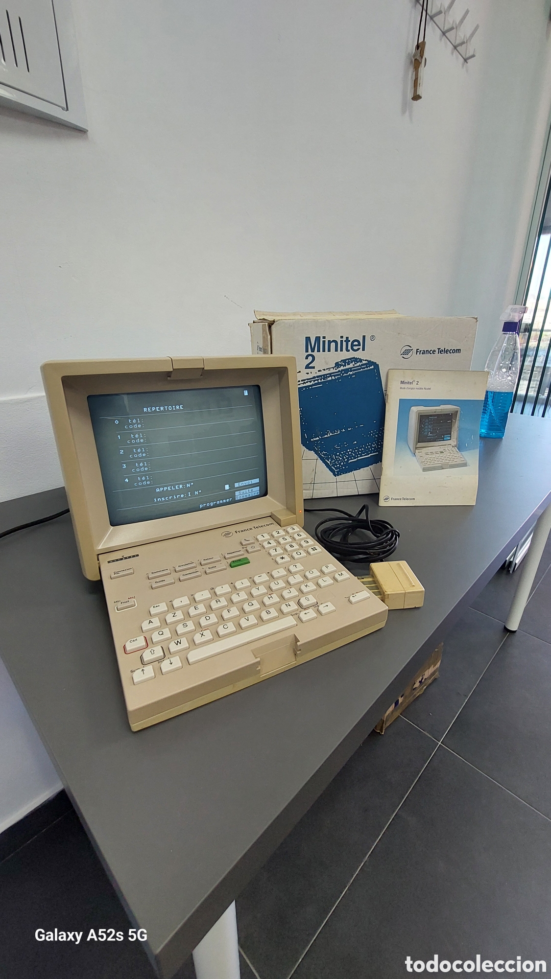 Segunda Mano: Minitel 2 France Telecom vintage con caja, manual y accesorios