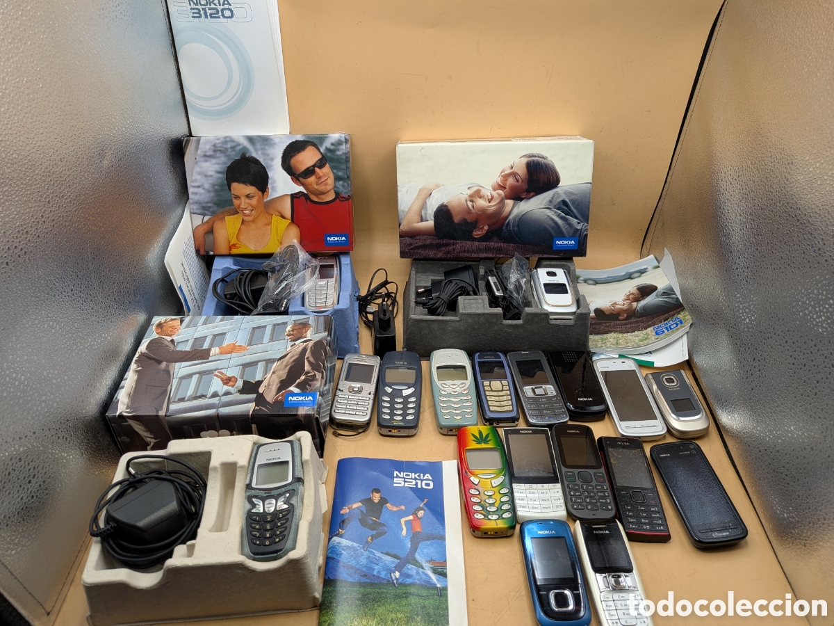 Segunda Mano: NOKIA GRAN COLECCI&Oacute;N TEL&Eacute;FONOS CAJAS