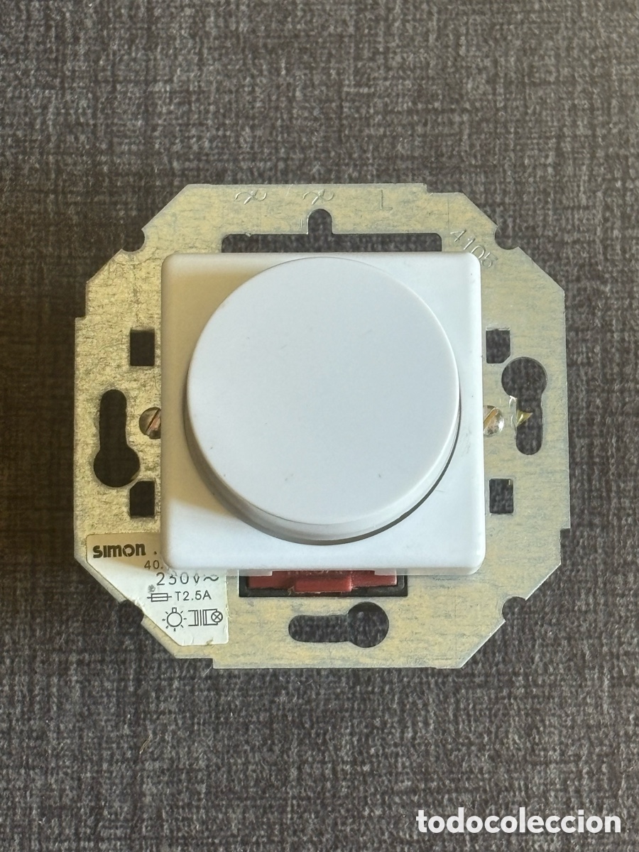 Segunda Mano: Dimmer Regulador Luz SIMON 230V T2.5A Mecanismo Simon 40 Cl&aacute;sico