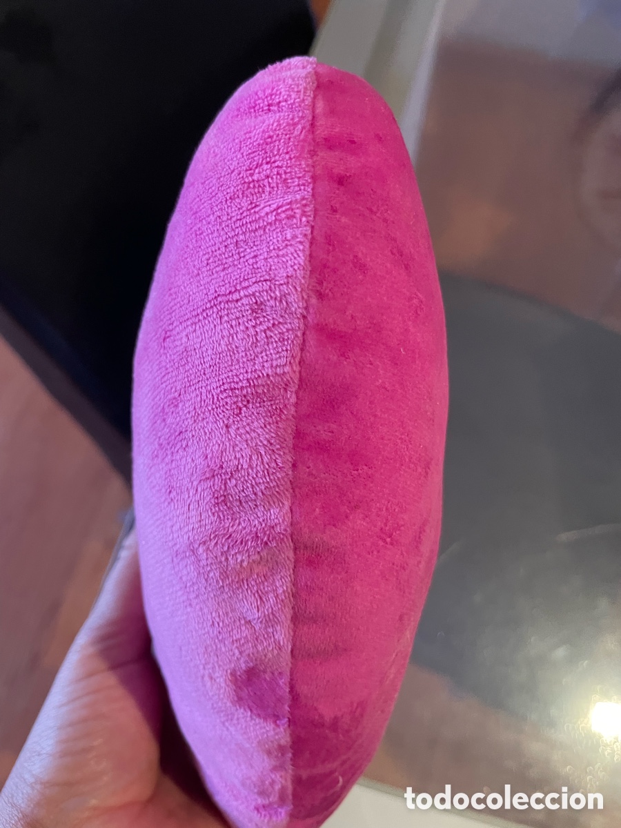 Segunda mano: Coj&iacute;n con forma de coraz&oacute;n - Foto 4