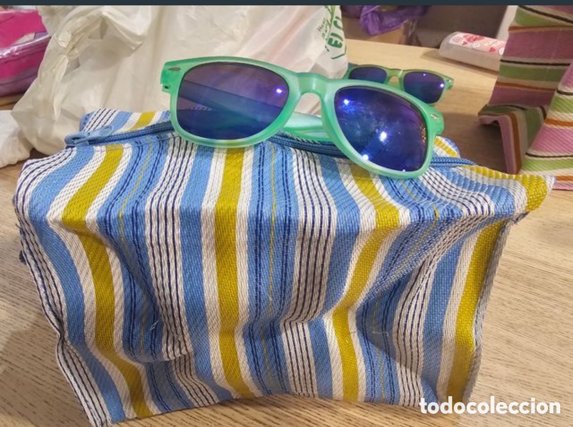Segunda mano: Conjunto de gafas, neceser playero - Foto 3