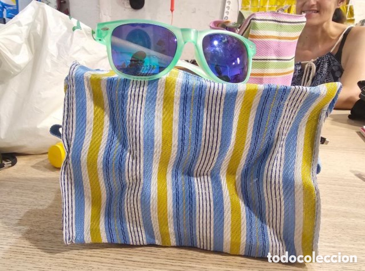 Segunda mano: Conjunto de gafas, neceser playero - Foto 1