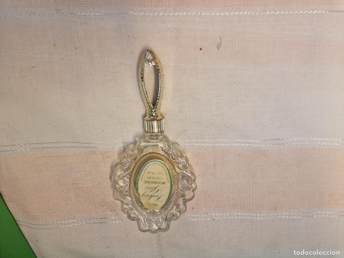 Segunda mano: BONITA BOTELLA DE PERFUME VINTAGE. - Foto 1