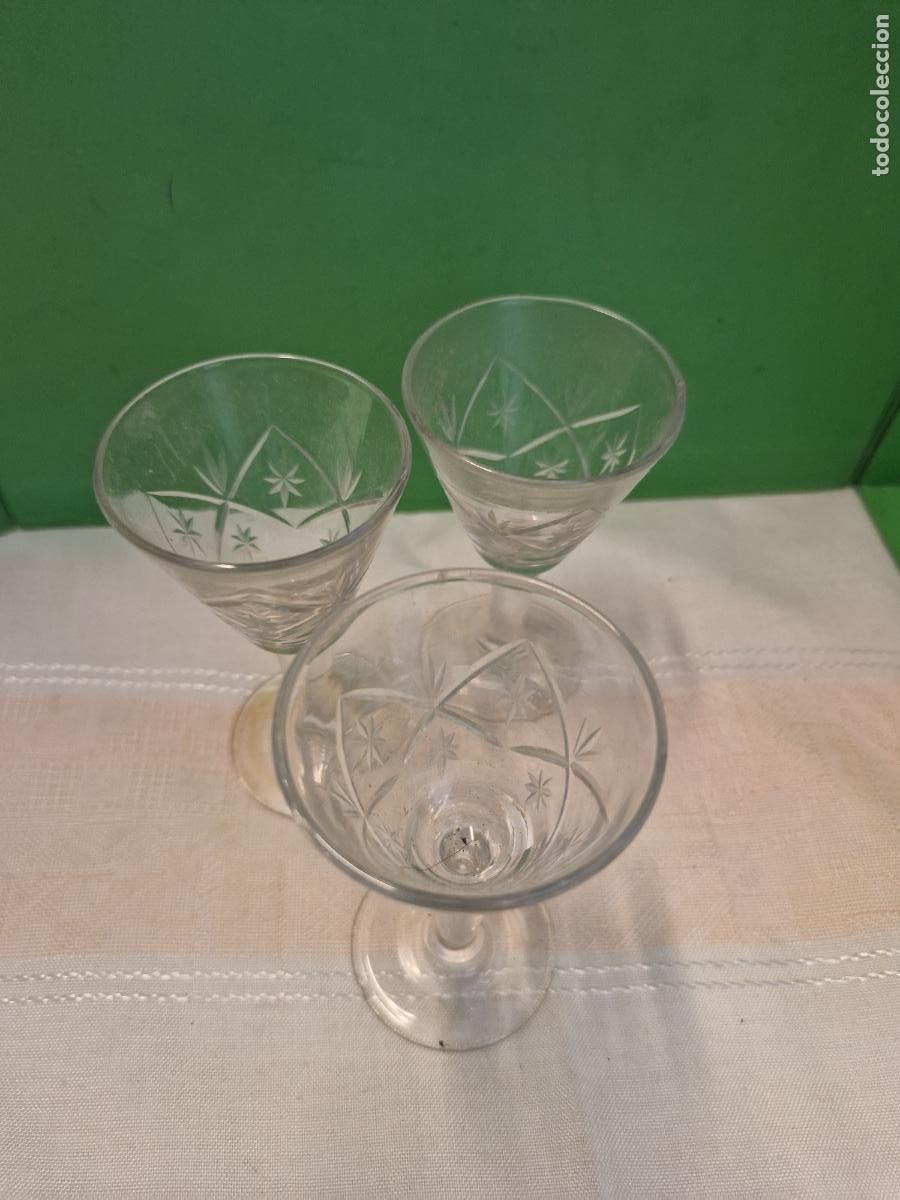 Segunda mano: 3 BONITAS COPAS DE CRISTAL. MEDIDA 13*6CM - Foto 2