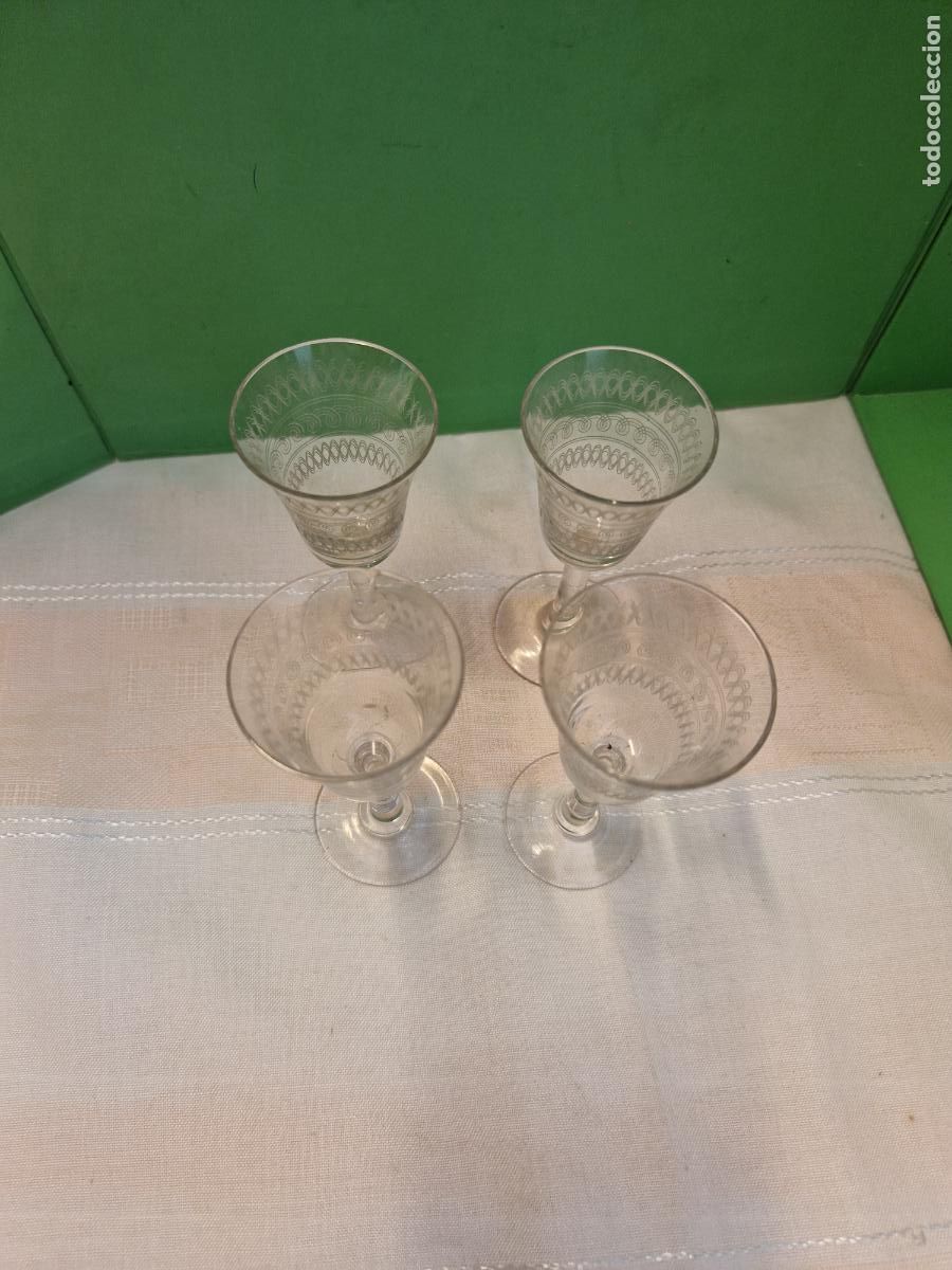 Segunda mano: 4 BONITAS MINI COPAS. MEDIDA 7*5CM - Foto 2