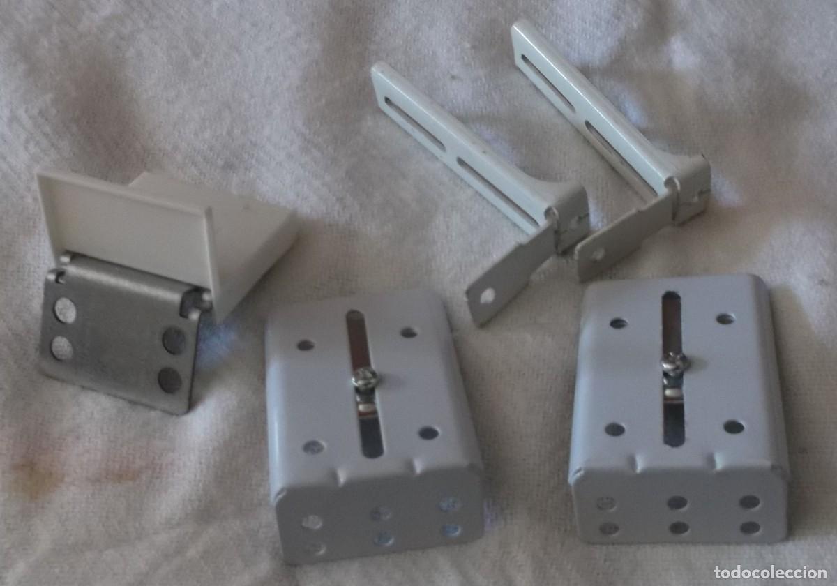 Segunda mano: soportes variados de metal sin uso - Foto 1