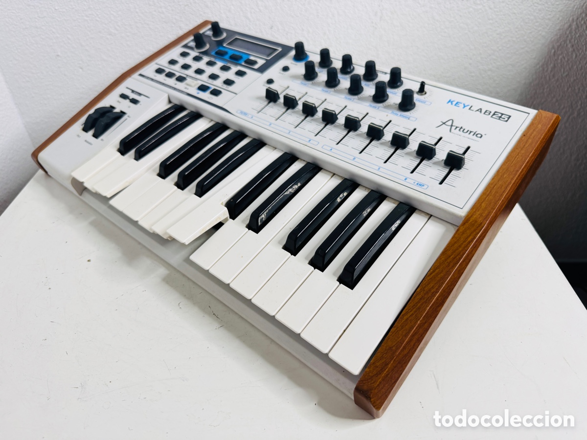 Segunda mano: Arturia KeyLab 25 Midi Keyboard Solo Piezas No Funciona - Foto 7