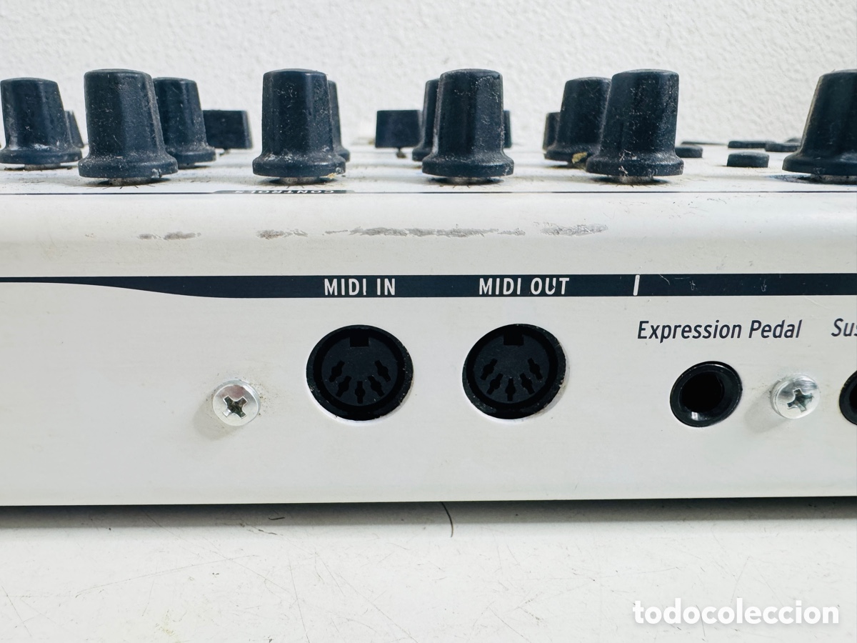 Segunda mano: Arturia KeyLab 25 Midi Keyboard Solo Piezas No Funciona - Foto 10