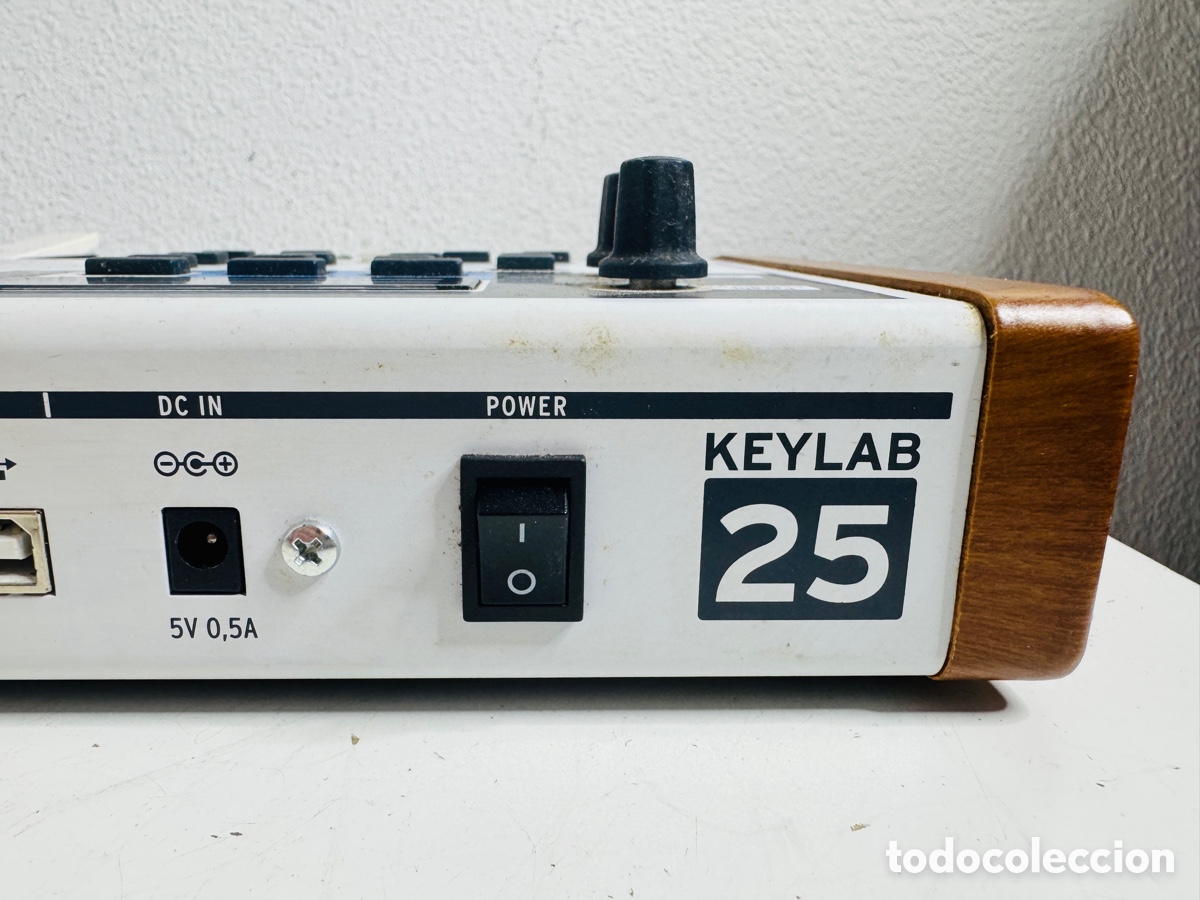 Segunda mano: Arturia KeyLab 25 Midi Keyboard Solo Piezas No Funciona - Foto 12