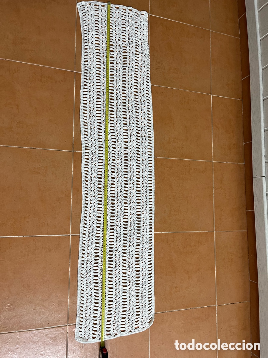 Segunda mano: Camino de mesa de ganchillo - Foto 2