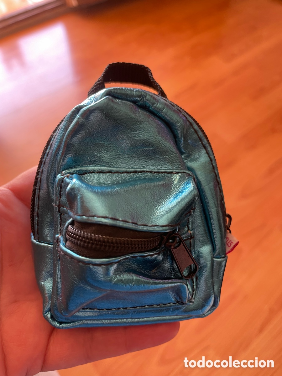 Segunda Mano: Peque&ntilde;a mochila azul metalizada