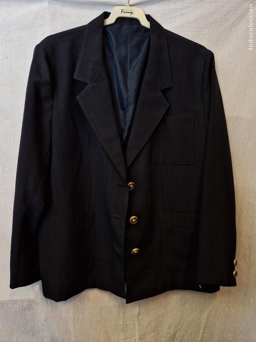 Segunda Mano: BONITO BLEIZER PARA MUJER. COLOR NEGRO. TALLA 52. NUEVO