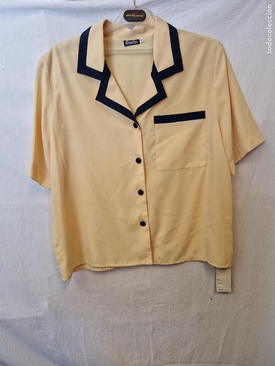 Segunda Mano: BONITA CAMISA PARA MUJER MANGA CORTA. COLOR AMARILLO. TALLA 46