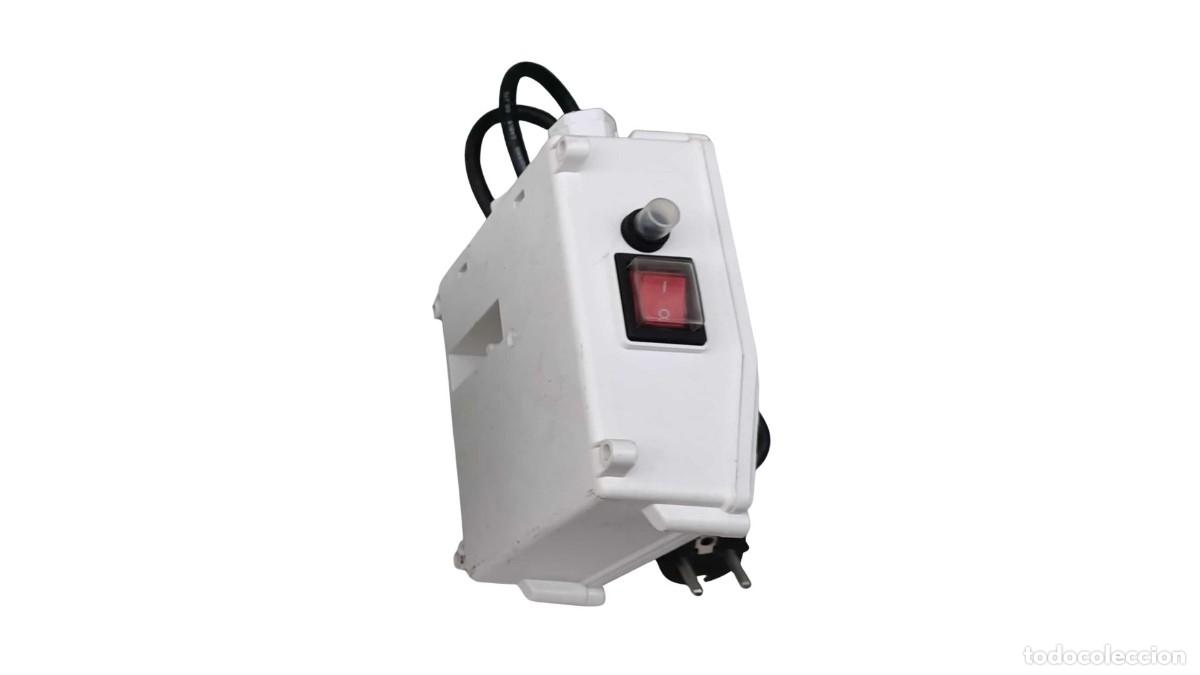 Zweite Hand: Caja Aislante para Prender Motores, con Fusible e Interruptor con LED Rojo, para 220 Voltios