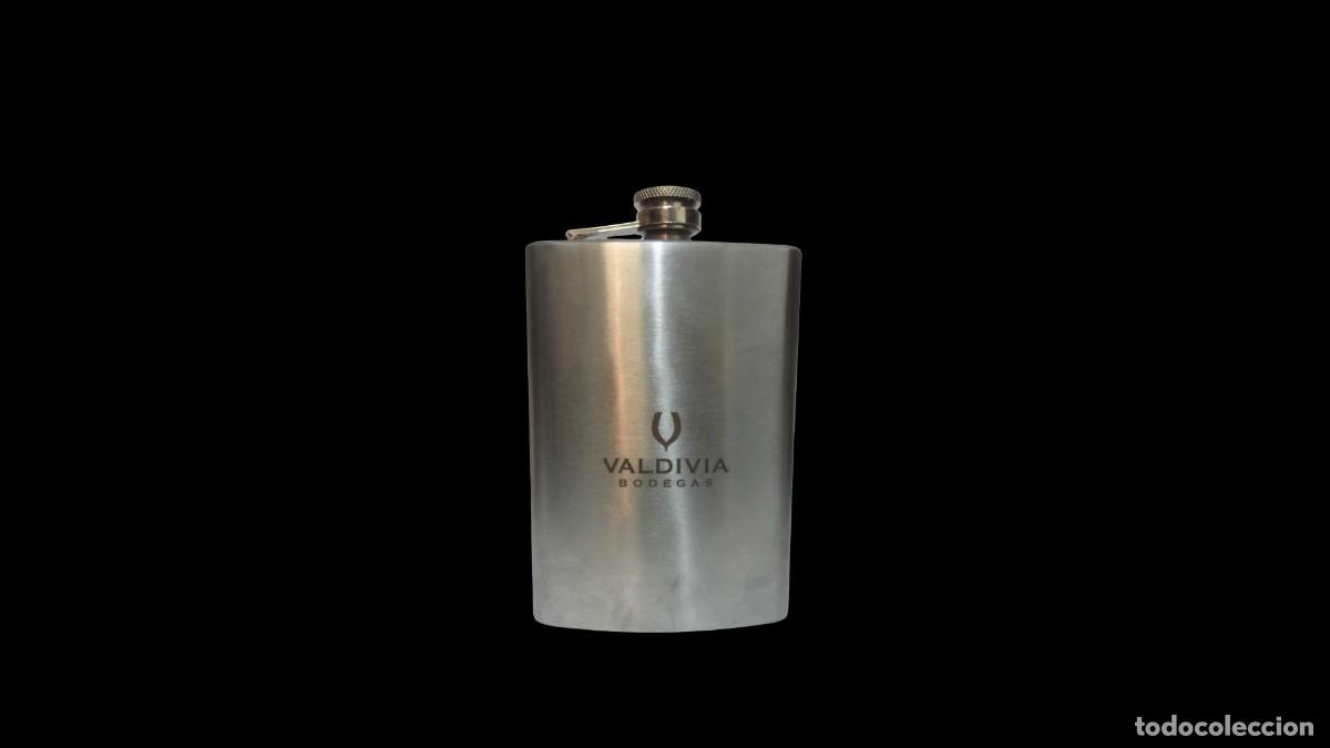 Seconda Mano: Petaca Met&aacute;lica de Bolsillo &ndash; Bodegas Valdivia &ndash; Publicidad Vintage &ndash; Jerez de la Frontera &ndash; A&ntilde;os 70