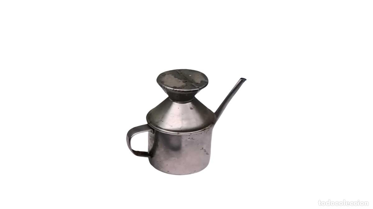 Zweite Hand: Aceitera de Acero Inoxidable &ndash; Dise&ntilde;o Cl&aacute;sico con Asa y Boquilla &ndash; Vintage &ndash; Muy Rara