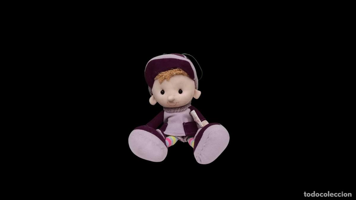 Zweite Hand: Mu&ntilde;eco de Peluche Yappies &ndash; Fujian Haimay &ndash; Gorra Morada y Ropa a Juego &ndash; Vintage &ndash; Muy Raro