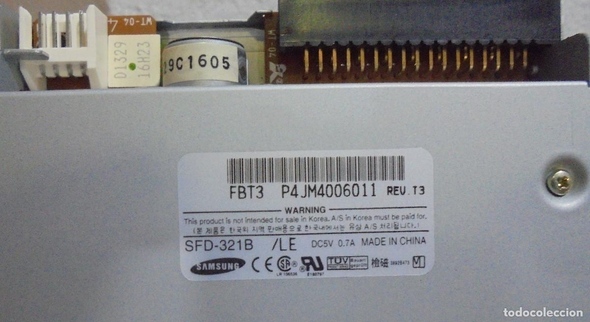 Segunda mano: Disquetera Samsung SFD-321B m&aacute;s cable-cinta de datos - Foto 2