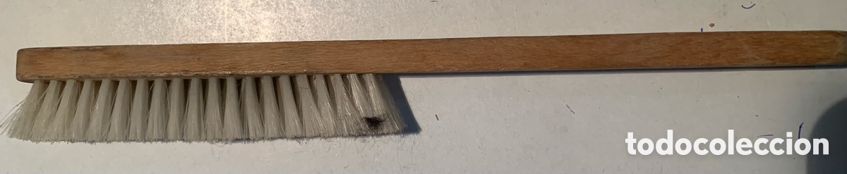 Segunda mano: 1 Cepillo para Ropa o Complementos - Foto 1