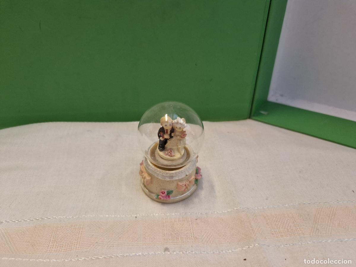 Seconda Mano: BONITA BURBUJA DECORATIVA RECIEN CASADOS.