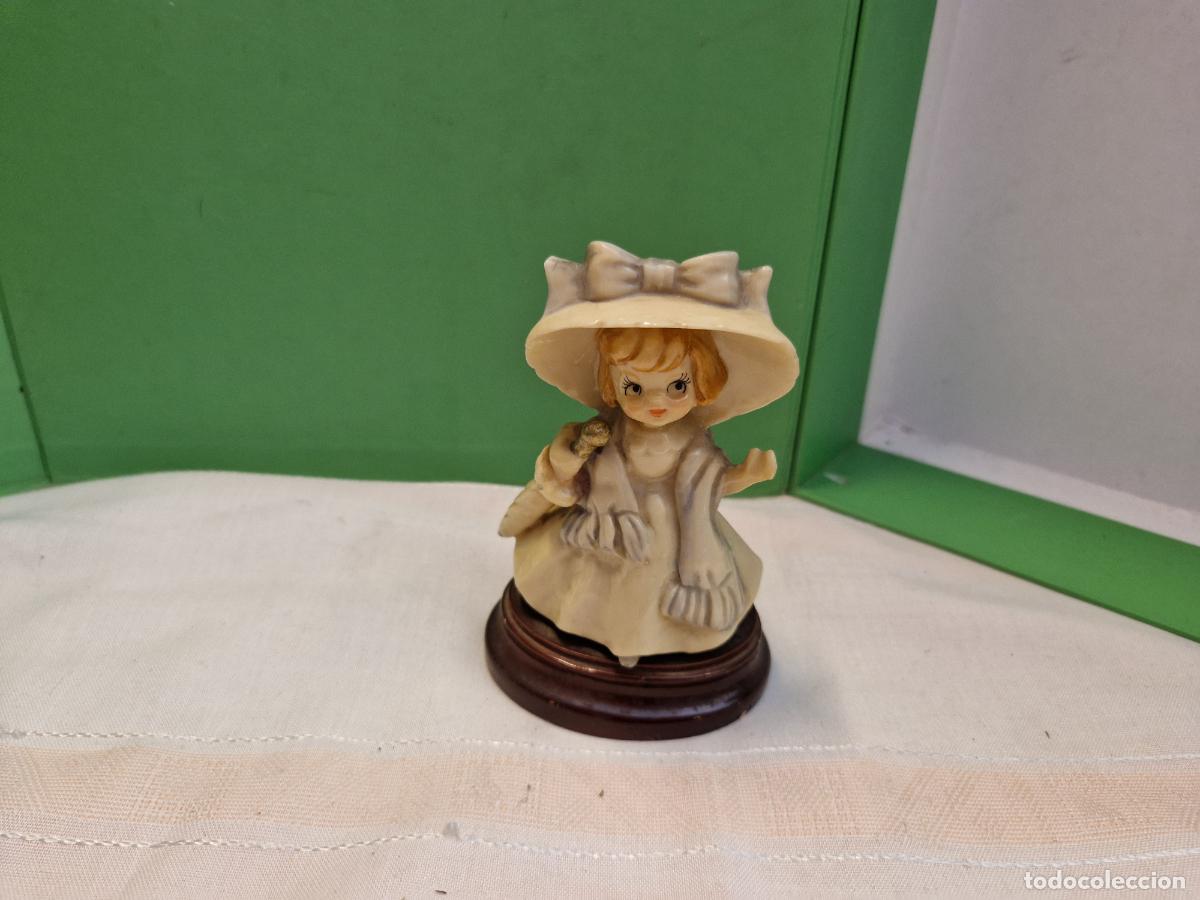 Segunda Mano: BONITAA MUE&Ntilde;ECA VINTAGE DECORATIVA.