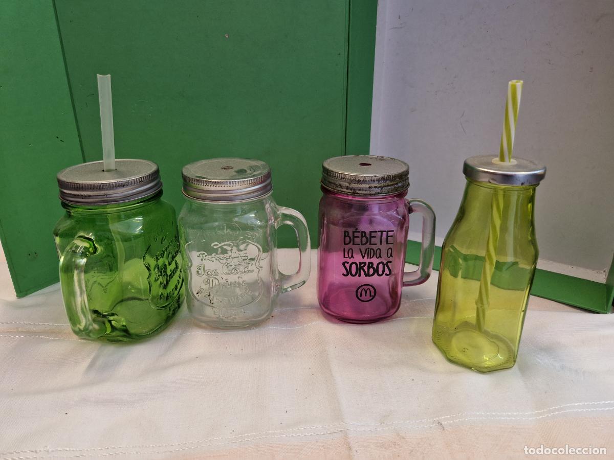 Segunda Mano: BONITO LOTE DE 4 VASOS CON PAJITA. COLORES