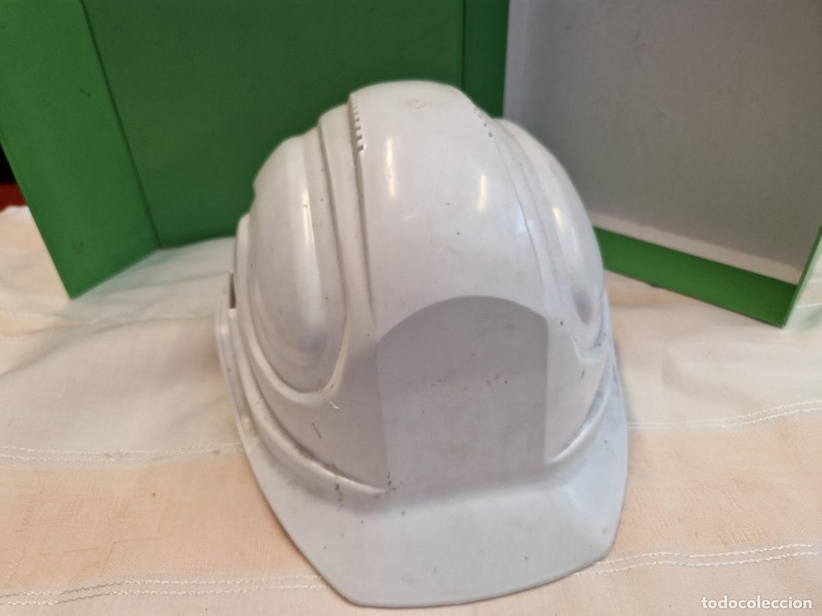Segunda mano: BONITO CASCO DE OBRA. COLOR BLANCO - Foto 1