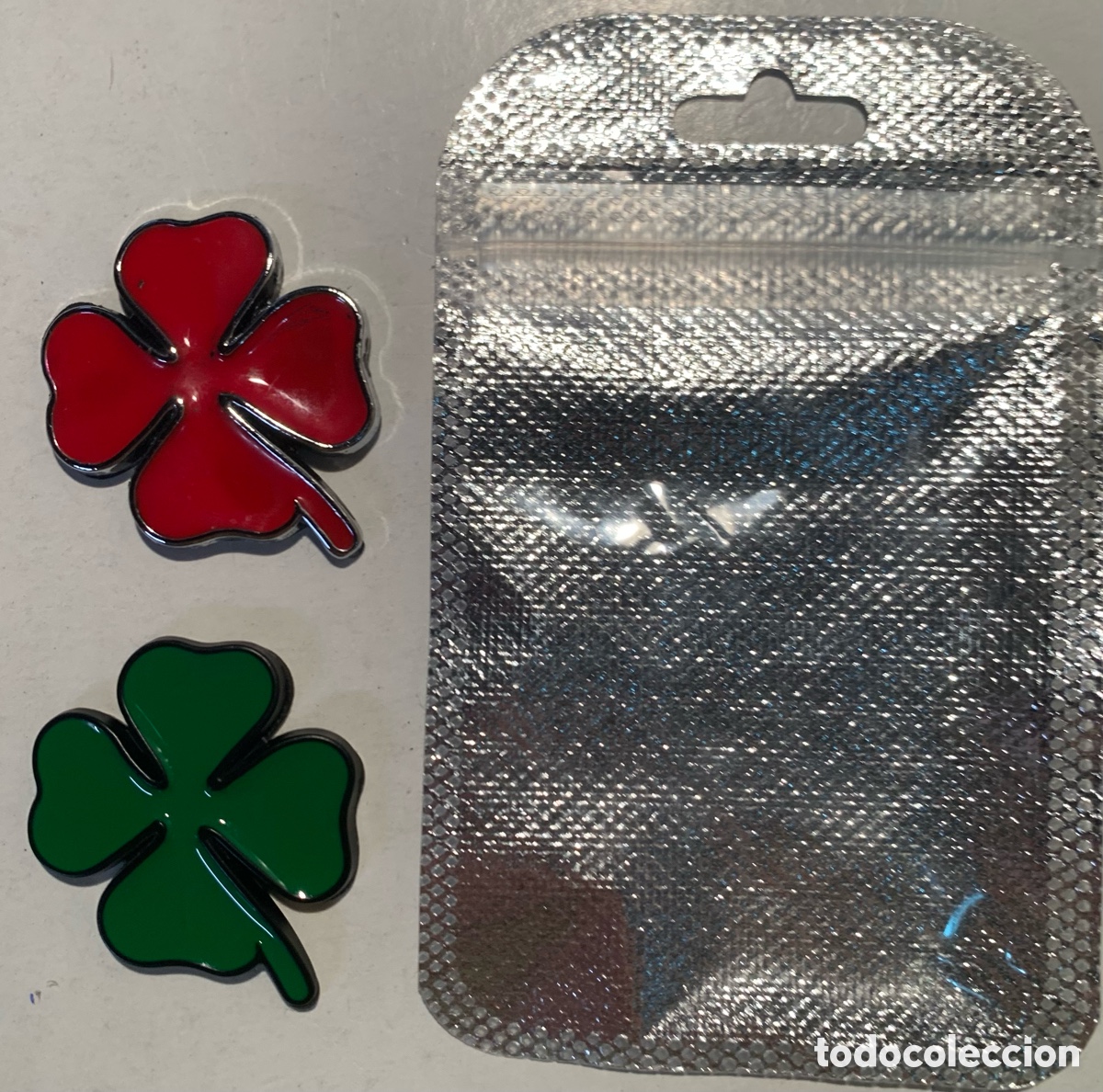 Segunda Mano: 2 Adhesivos Metal Trebol 4 Hojas 3X3 Ctms