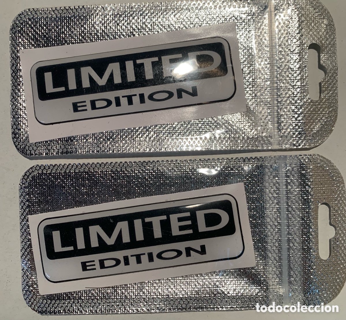 Segunda Mano: 2 Placas Plastico Goma Edicion Limitada