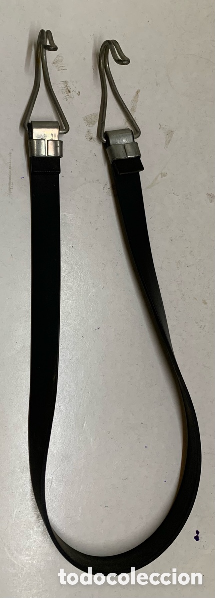 Segunda Mano: 1 Goma Elastica Negra Maleta con Gancho a los Dos Extremos