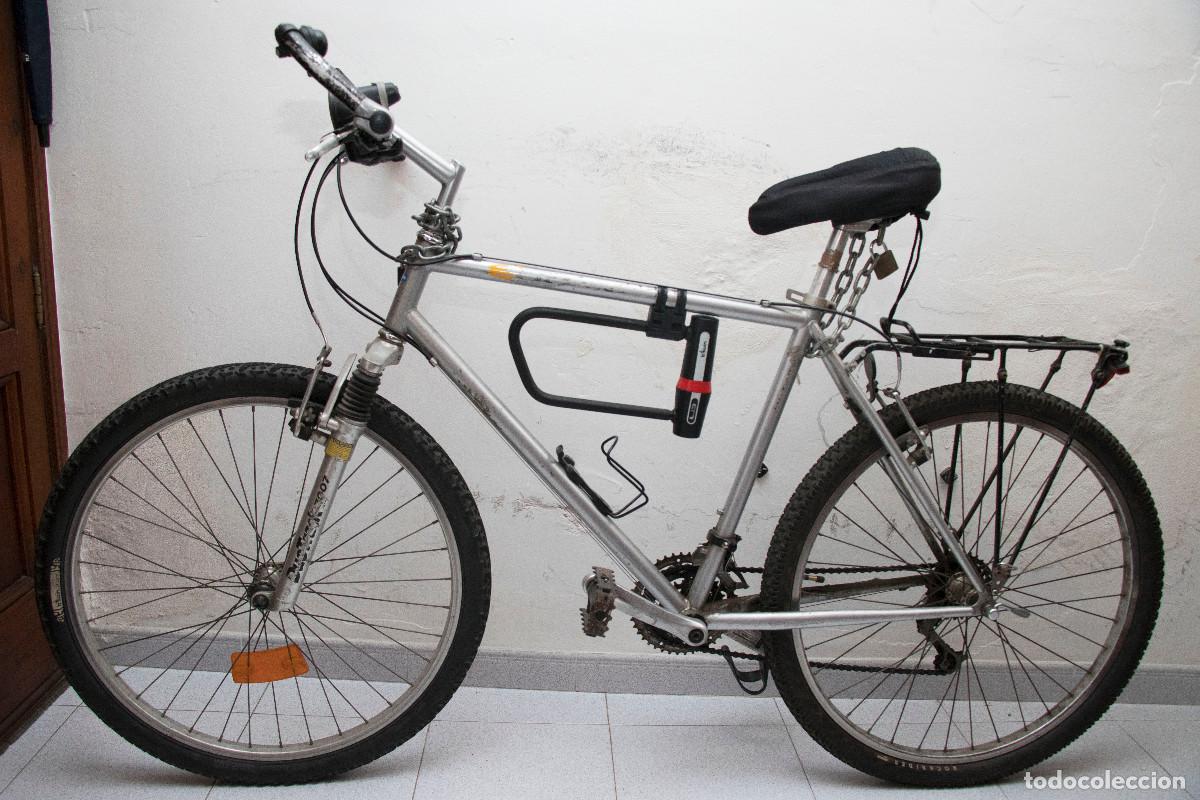 Segunda Mano: Bicicleta de monta&ntilde;a Rockrider Decathlon DuoTrack 7007