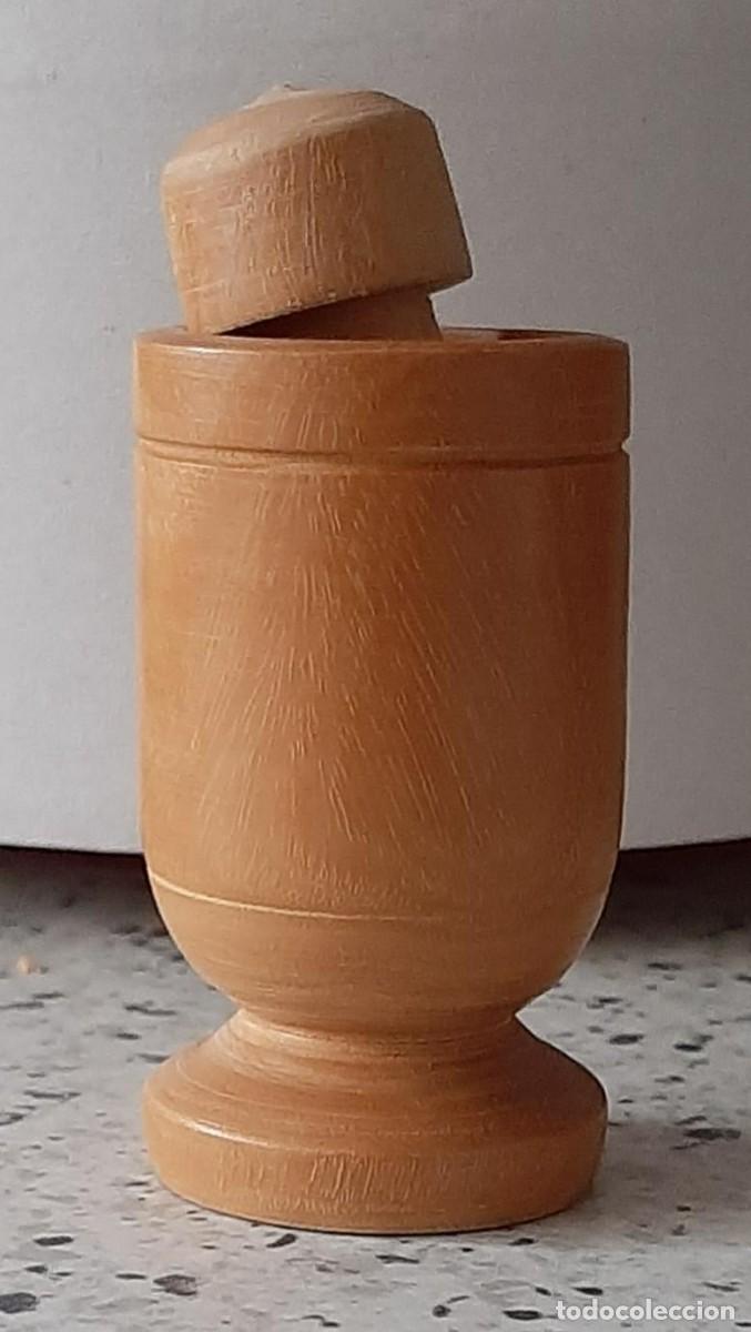 Segunda Mano: Peque&ntilde;o mortero antiguo de madera torneada con mano