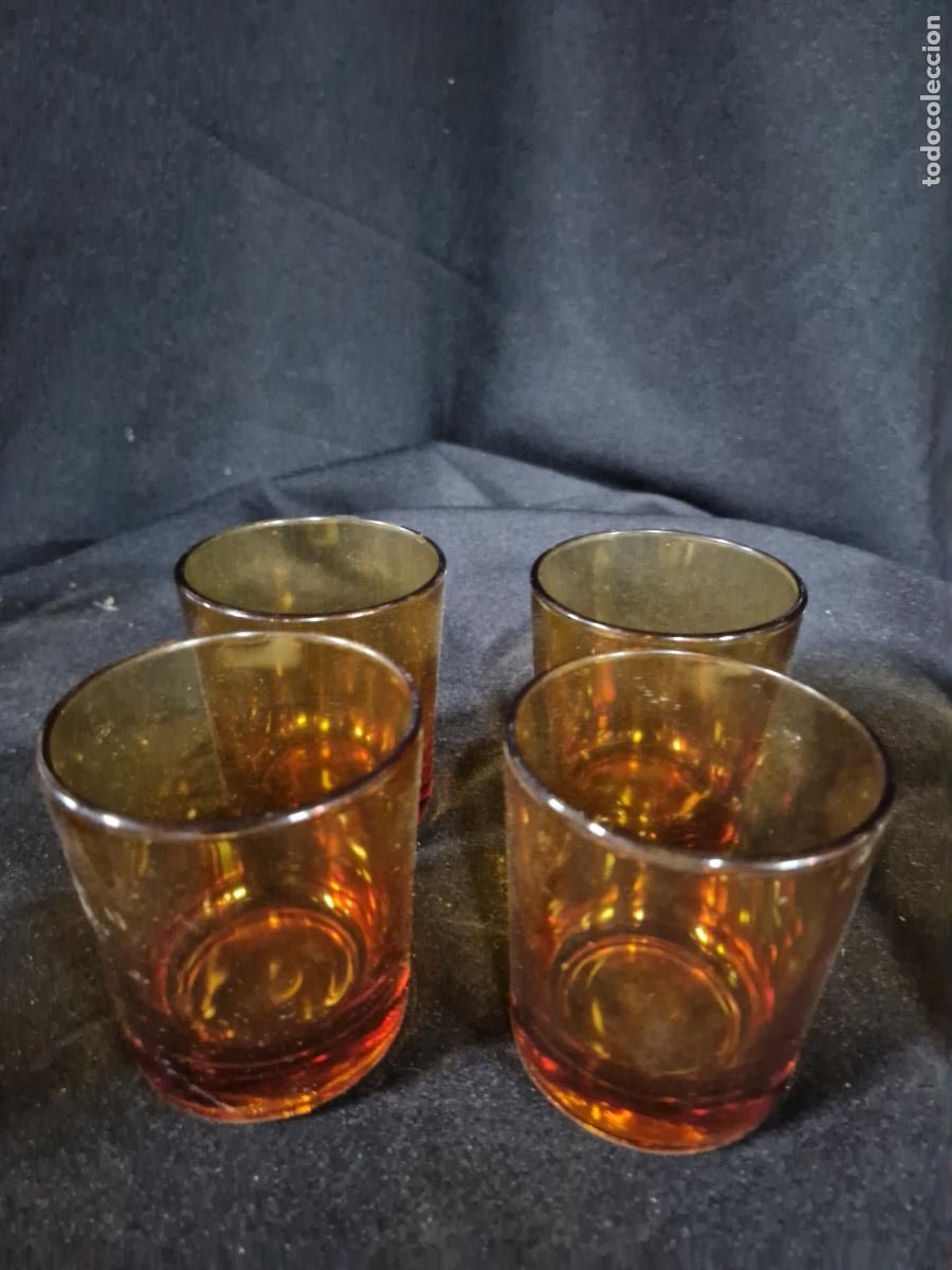 Segunda mano: 4 BONITOS VASOS DE CRISTAL. AMBAR. MEDIDA 8*9 - Foto 2