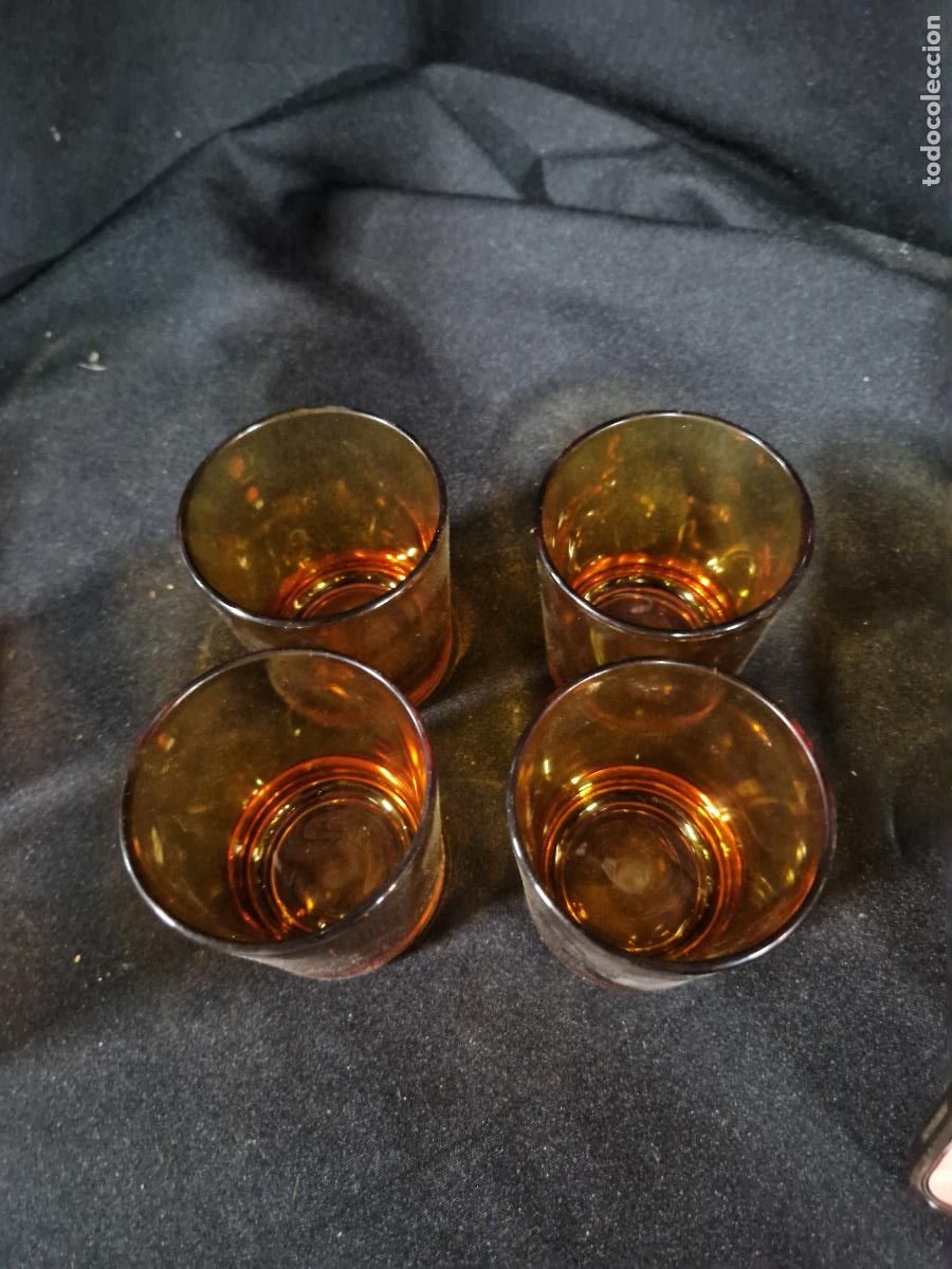 Segunda mano: 4 BONITOS VASOS DE CRISTAL. AMBAR. MEDIDA 8*9 - Foto 3