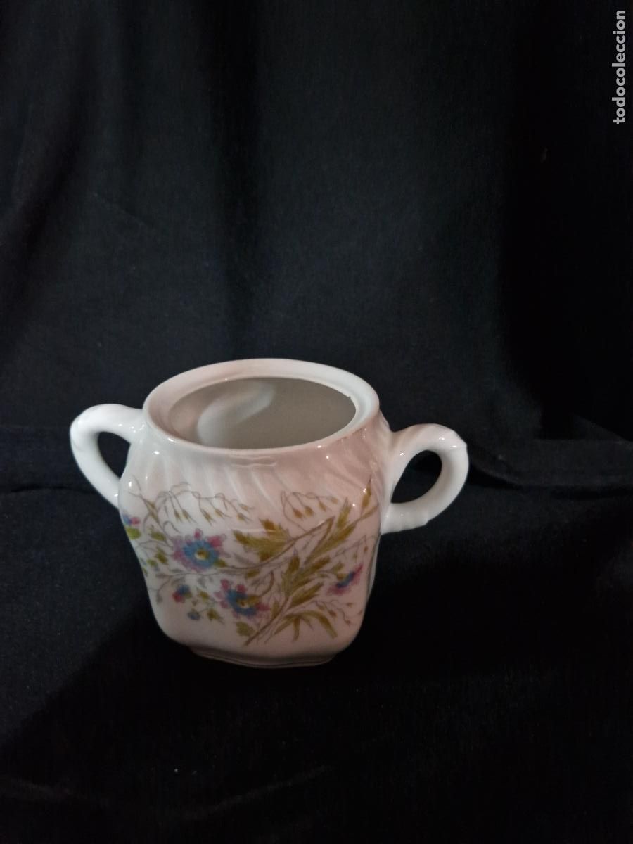 Segunda mano: BONITA TETERA DE PORCELANA. - Foto 1