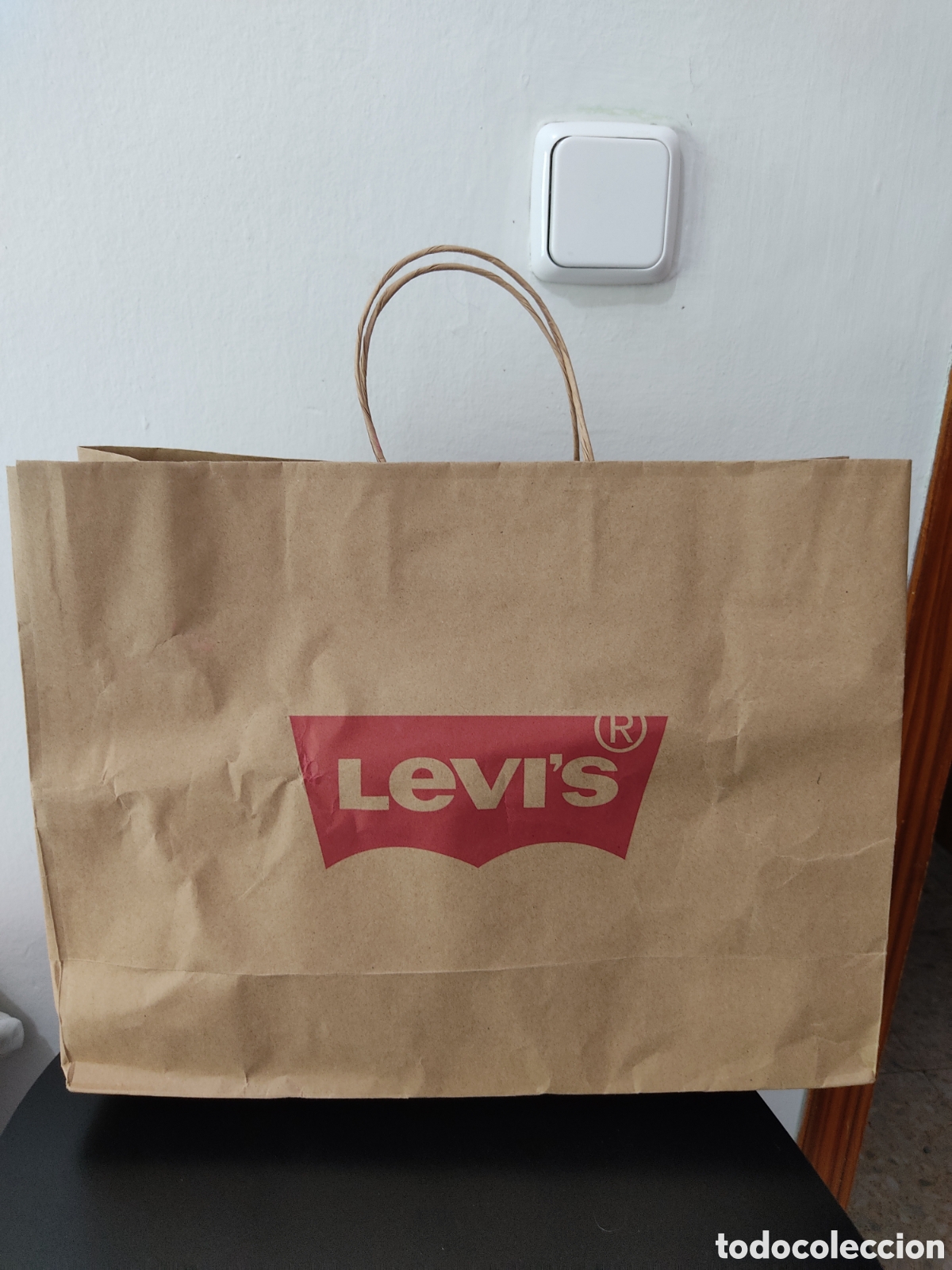 Segunda mano: Bolsa de Papel marca Levis en buen estado - Foto 5