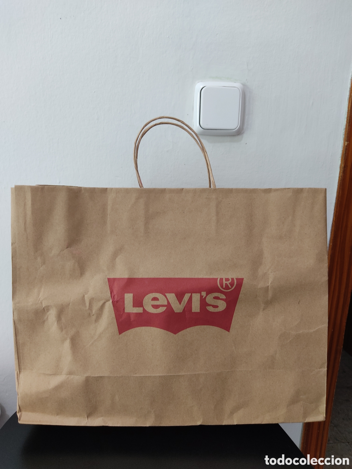 Segunda mano: Bolsa de Papel marca Levis en buen estado - Foto 6