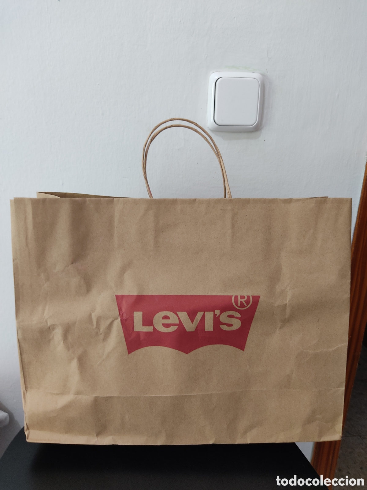Segunda mano: Bolsa de Papel marca Levis en buen estado - Foto 9