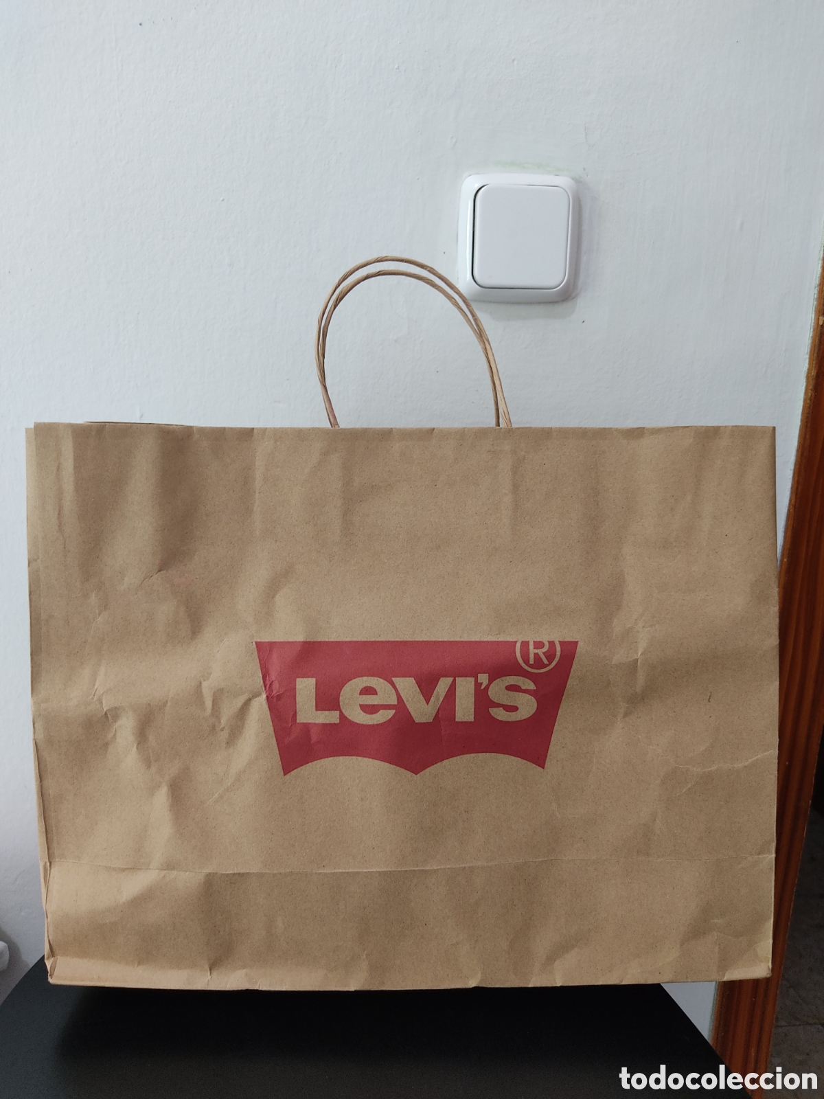 Segunda mano: Bolsa de Papel marca Levis en buen estado - Foto 10