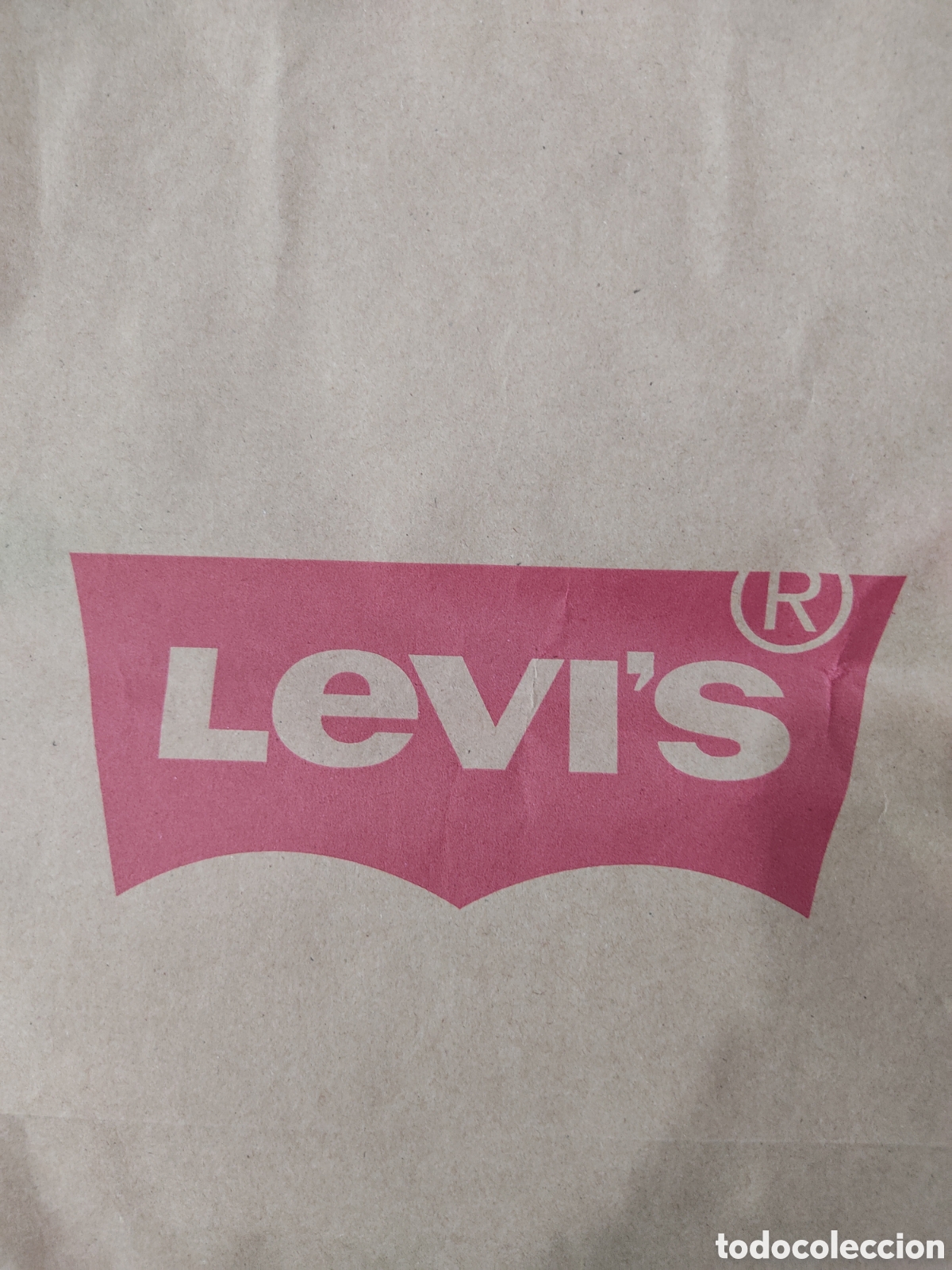 Segunda mano: Bolsa de Papel marca Levis en buen estado - Foto 11
