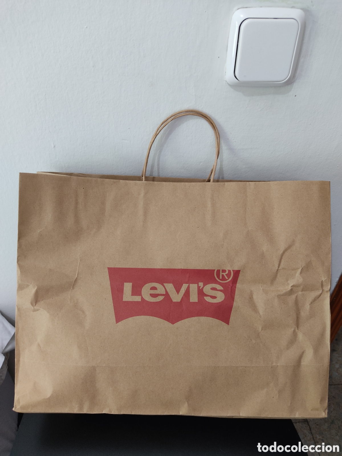 Segunda mano: Bolsa de Papel marca Levis en buen estado - Foto 12