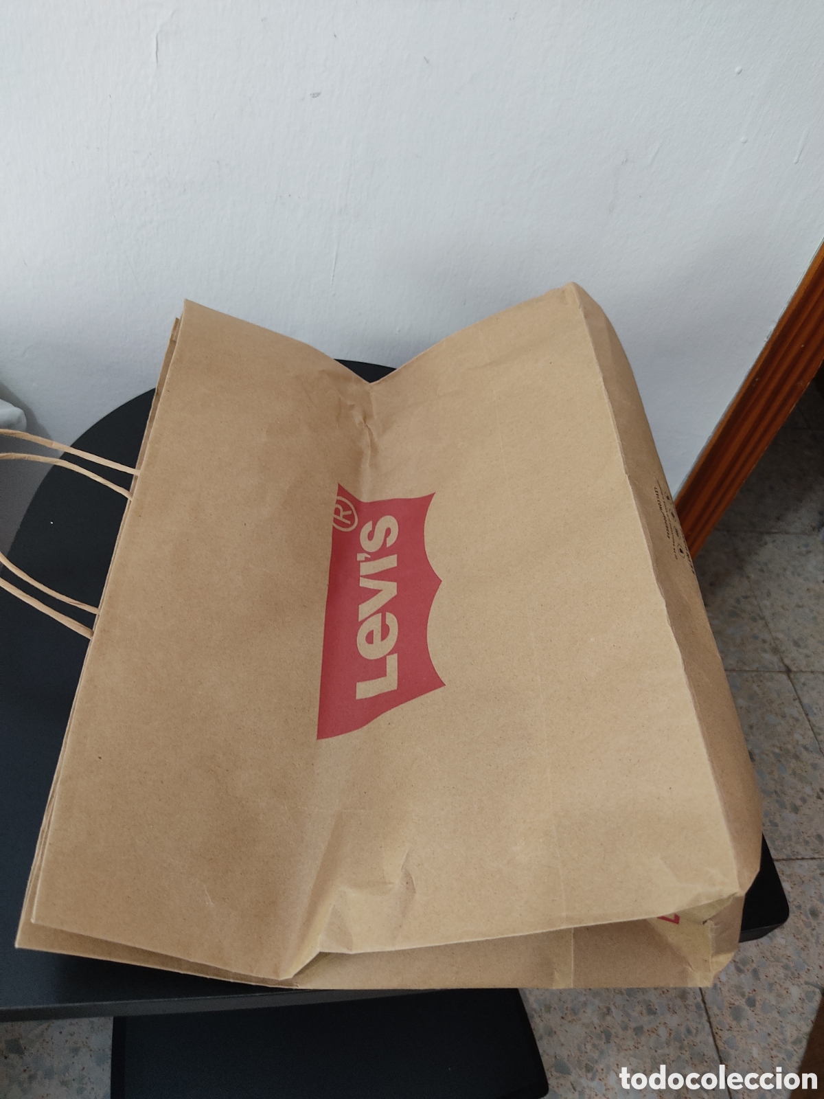 Segunda mano: Bolsa de Papel marca Levis en buen estado - Foto 19